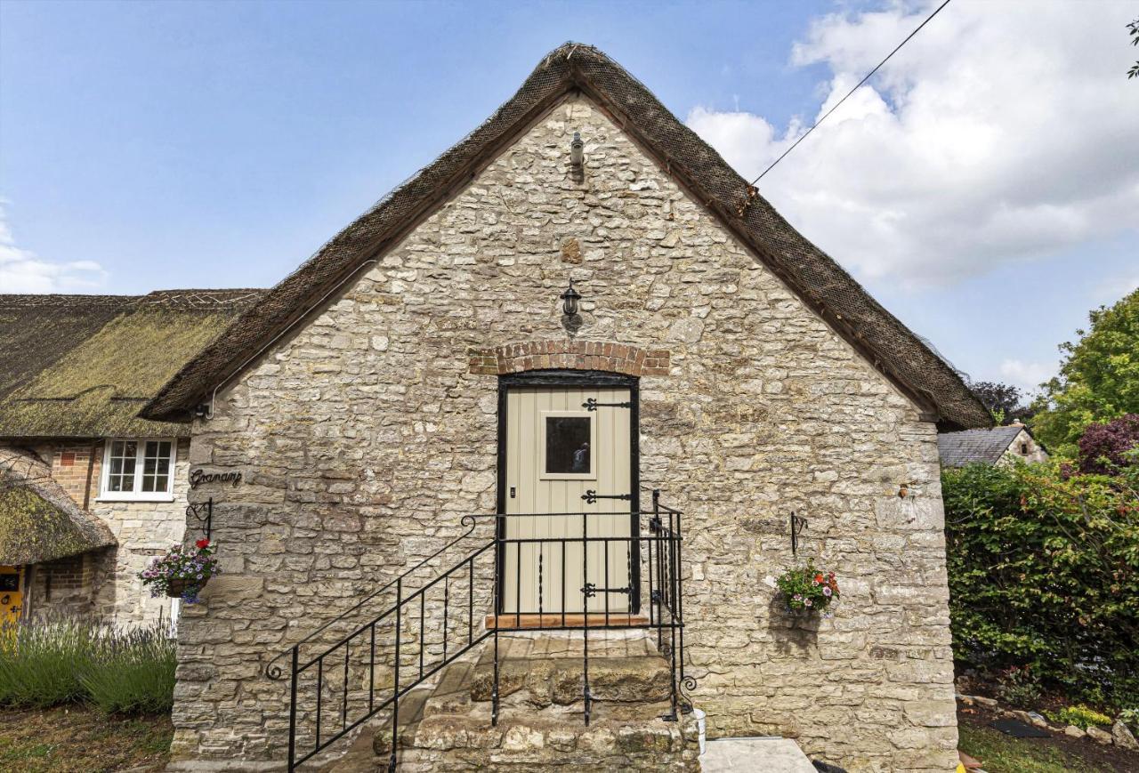 Granary Cottage เวย์มัธ ภายนอก รูปภาพ